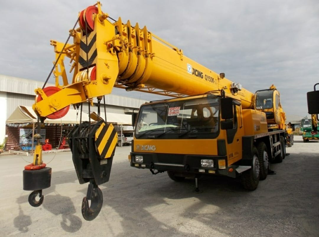 Hydraulic Crane 1